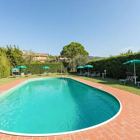 דירה In With Pool *