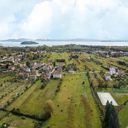 In With Pool Tuoro sul Trasimeno