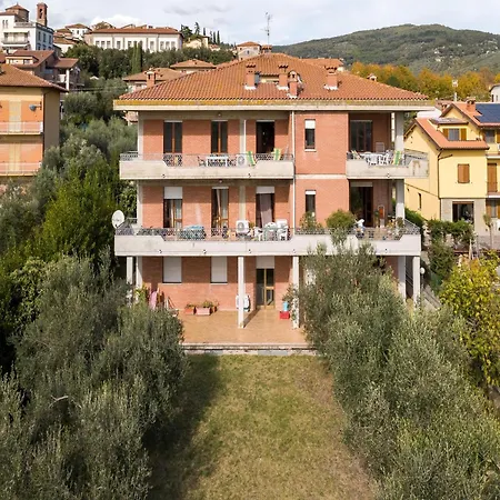 Appartamento In With Pool